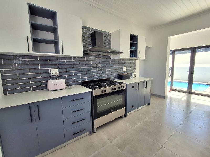 3 Bedroom Property for Sale in Britannia Bay Western Cape